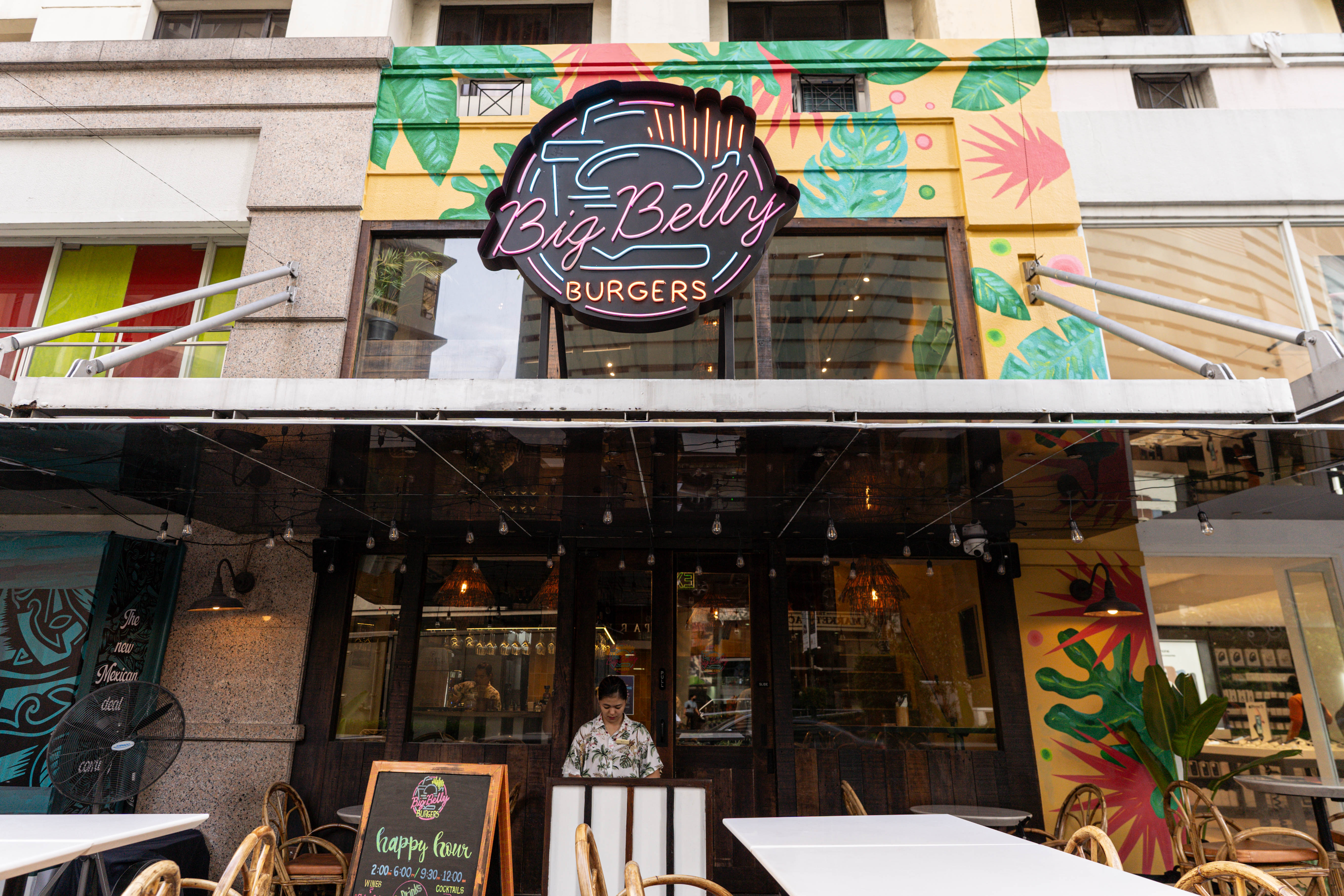 Big Belly Burgers exterior at BGC