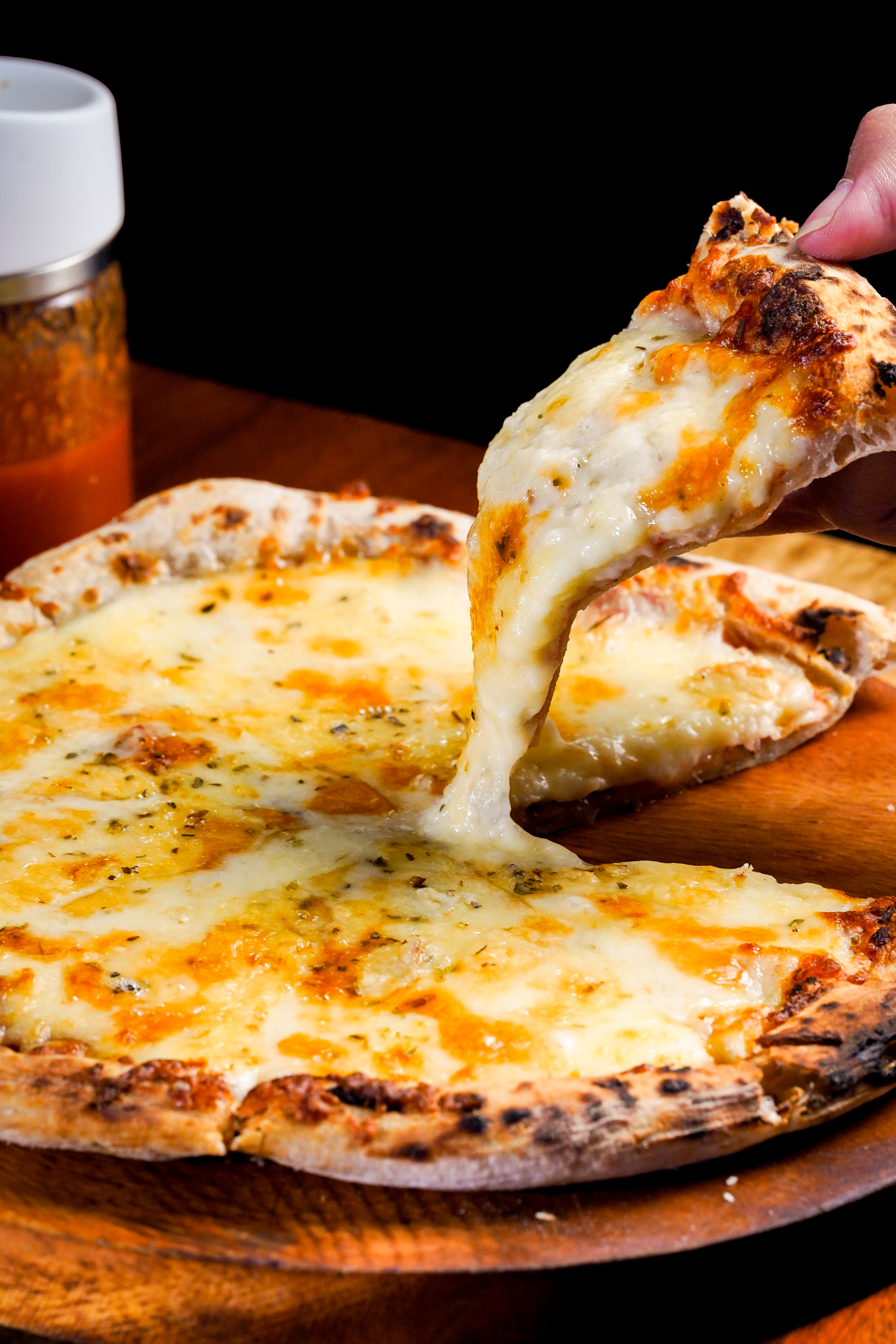 Four cheese pizza pull